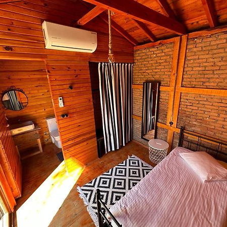 달라만 Otantik Tas Ev B&B 외부 사진
