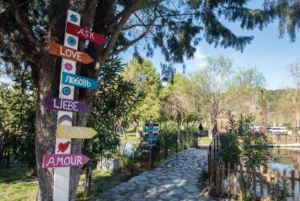달라만 Otantik Tas Ev B&B 외부 사진