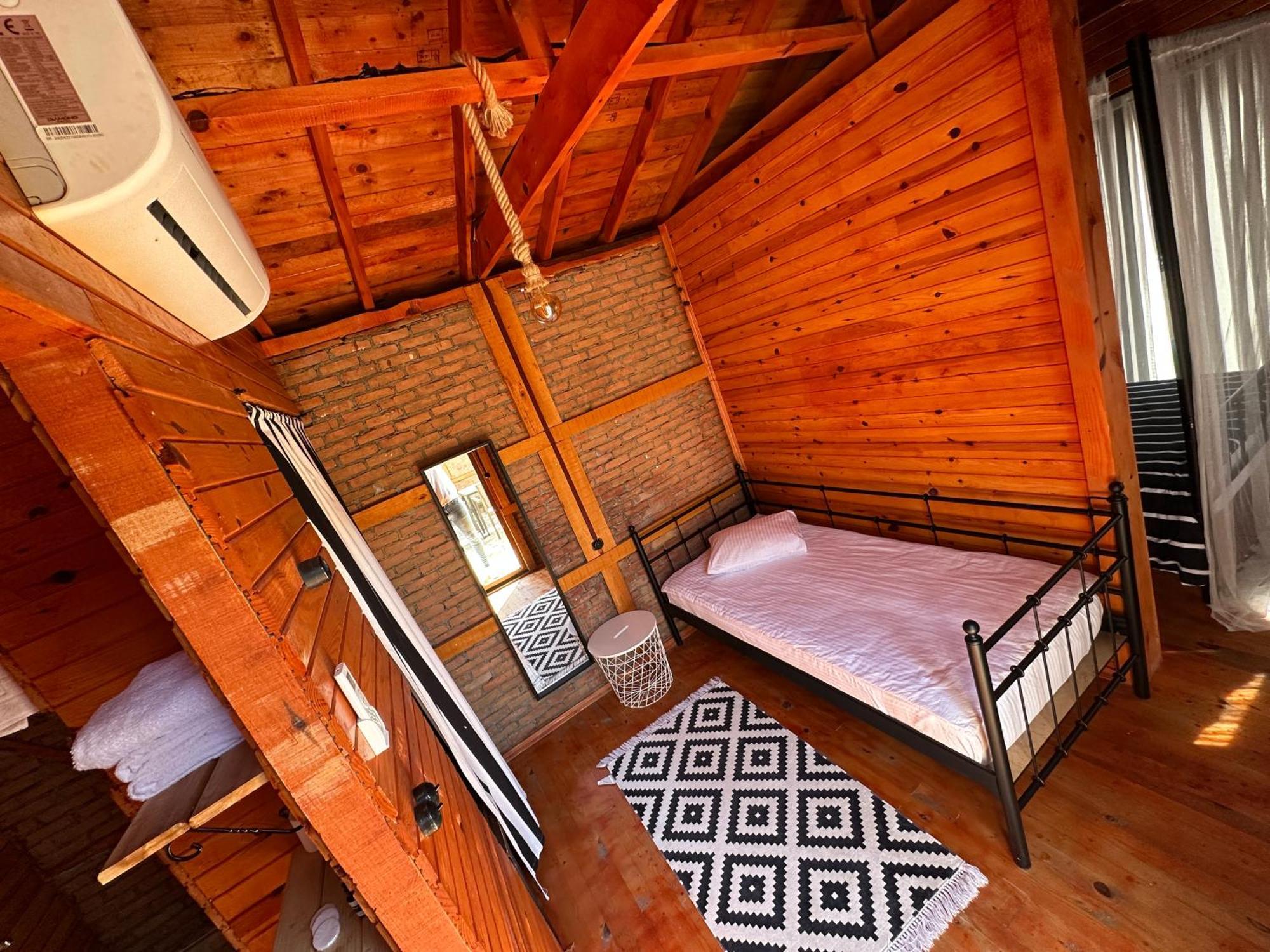 달라만 Otantik Tas Ev B&B 외부 사진
