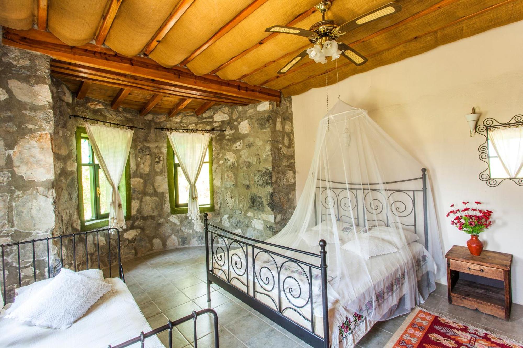 달라만 Otantik Tas Ev B&B 외부 사진