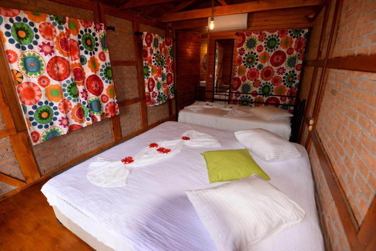 달라만 Otantik Tas Ev B&B 외부 사진